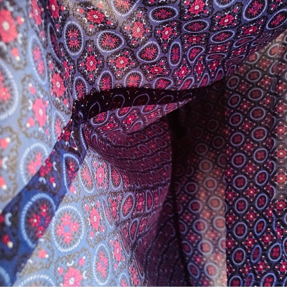 Catherines Women's Blue Patterned Top full button-down tunic flowy size 14/16W - Picture 4 of 8